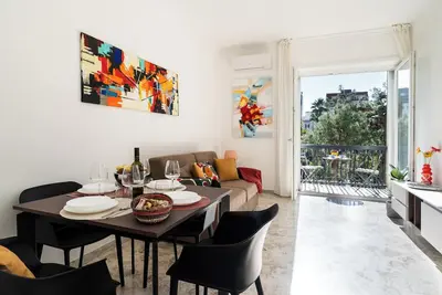 Image de Garibaldi 23 Central Apart Bilo by BarbarHouse