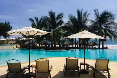 Image de Luxury 3-Bedroom Beachfront Condo | Bay View Grand Ixtapa
