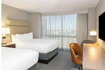 Image de 2 Inviting Rooms Perfect for Exploring Nearby Cafes and Dallas Attractions