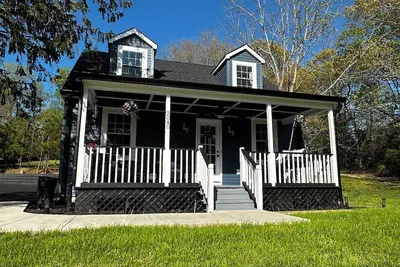 Image de Charming 3-bedroom completely remodeled country house in Tappahannock with Ac