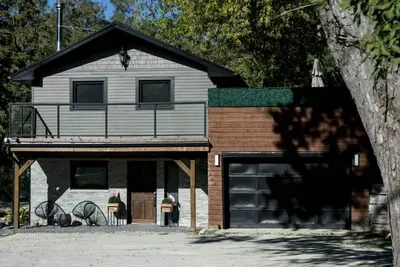 Image de Riverwood Estate Chalet at The Blue Mountains - Hot Tub + Firepits