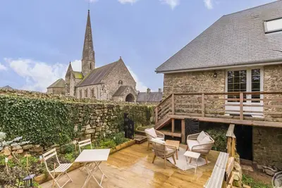 Image de Charmante Maison à Montpinchon avec Terrasse et Animaux Acceptés