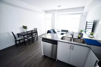 Image de Modern 3 bed, 2 bath townhouse.