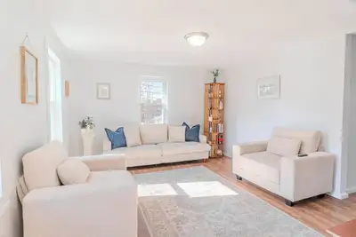 Image de Salem 4bdr Near Downtown & Train, Free Parking