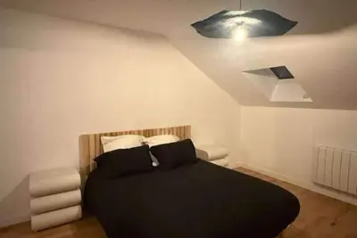 Image de Au cœur du chaos – Appartement chaleureux avec vue sur le lac