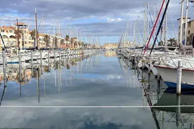 Image de Appartement cosy parking privé - port et plage à pied