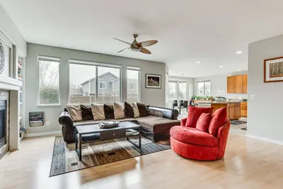 Image de Luxurious 5, 000 SqFt Mansion!