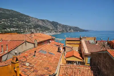 Image de Au Nid d'Azur, centre historique de Menton - Vue mer