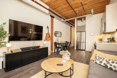 Stylish Exchange District Suite | 2 Bed | 1 Bath |