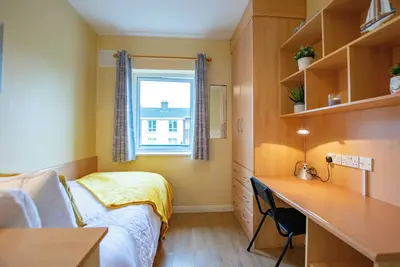 Image de 4 Bedroom Townhouse, Sleeps 6 with parking