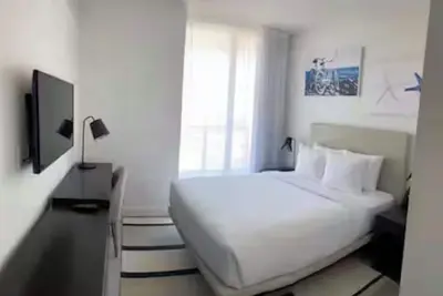 Image de Luxurious Hollywood Paradise