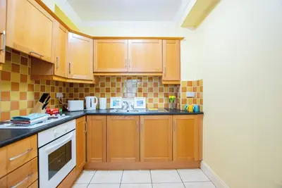 Image de 4 Bedroom Townhouse, Sleeps 6 with parking!