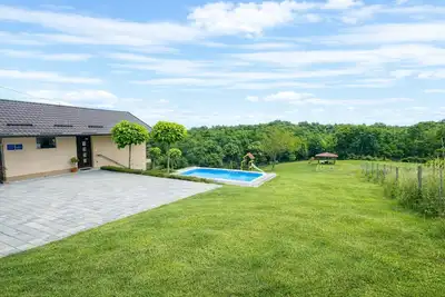 Image de Relax in a poolside holiday home surrounded by Međimurje vineyards