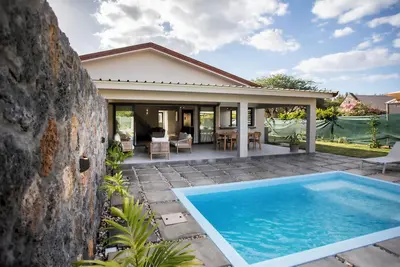 Image de Perfect 3-bedroom house with Ac in Rivière Noire District