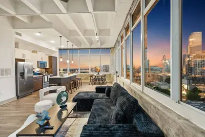 Image de Dual King Suites | Skyline Views | Walk Fifa