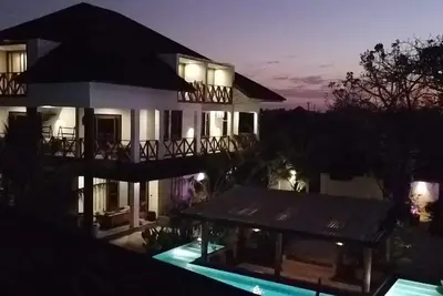 Image de Plan your perfect escape: a grand 10-bedroom B&B villa in Zanzibar, Jambiani