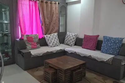 Image de Fully furnished house with calm and lush greenery for comfy stay.