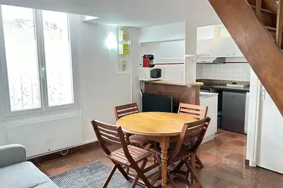 Image de Appartement '17 Rue De La Fraternité Mezzanine' avec Wi-Fi