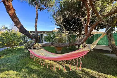 Image de Villa Mariapia 6p, by Villasretreats Beach house, a few steps from the sea