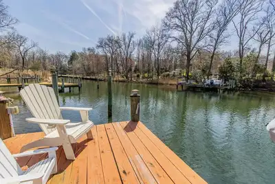 Image de 6br 3 Bath Waterfront Home w/ Private Dock & Views
