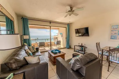 Ocean View Getaway | Sonoran Spa | King Bed