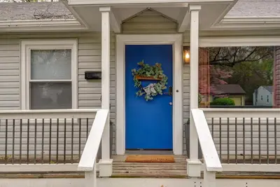 Image de Charming 2 bedroom house n Springfield, Mo Near Mercy Hospital, Bass Pro, & Msu