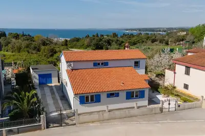 Image de Holiday house Nino close to the sea with sea view