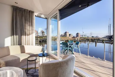 Image de Houseboats Lemmer | Luxury stay on the water in Friesland