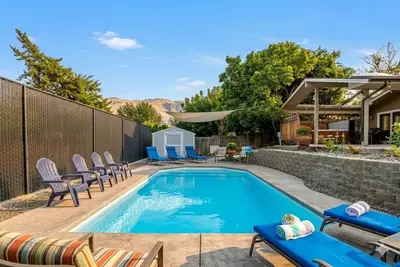 Image de Pool + Hot Tub Retreat | Sleeps 8 in Wenatchee
