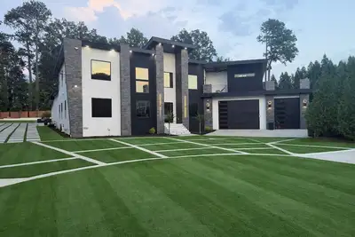 Gorgeous Modern Compound w/ private resort backyard & full outdoor kitchen