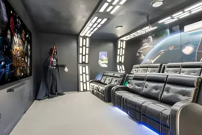 Image de 10br Villa w/ Star Wars Theater & Game Room