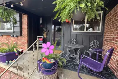 Image de Serenity Cottage • Hot Tub • Pet Friendly • Near St Francis, Expo & Bok