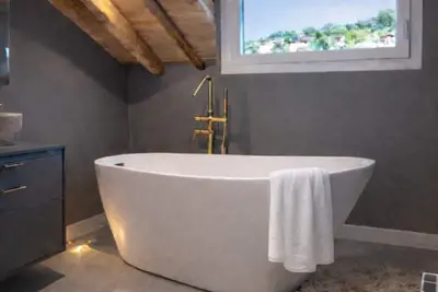 Image de CaLQuEROL Osseja Luxury romantic hideaway
