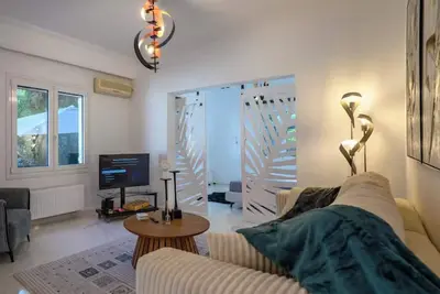 Image de Seclusion, Privacy and 2 bedroom Luxury in Glyfada