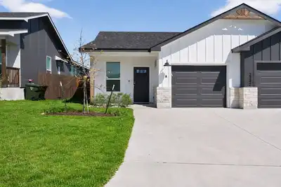 Image de New! Dog-Friendly Modern 3br Near Dt/Med Ctr!