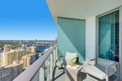 Image de Amazing Ocean View Condo + Pool + Amenities