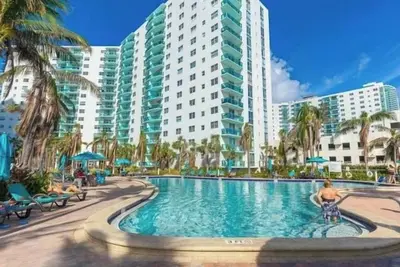 Image de Amazing Apartment: Pool + Direct Ocean Access