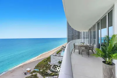 Image de Corner-View Coastal 3br + Resort