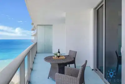 Image de Amazing 2br apt + Stunning Ocean View + Amenities