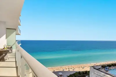 Image de Hollywood Beach Retreat | Oceanview Resort
