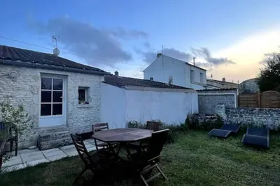 Image de Chai Typique Oléronais classé ** à 5 min du Marais aux oiseaux.