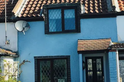 Image de Traditional 1850s fisherman’s cottage, perfect coastal retreat, sea views.