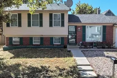 Image de Serene 3-bedroom house with Ac in charming Aurora