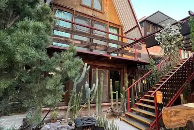 Country house with pool (pet friendly)