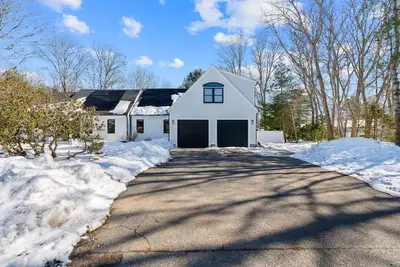 Image de Elegant Family Osterville Retreat Near Dowses Beach