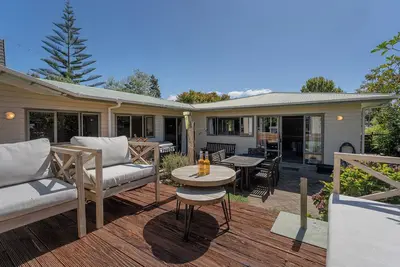 Image de Hosts on the Coast Oyster Haven