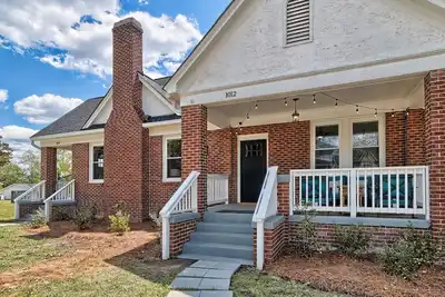 Image de The Duke & Duchess -Sleeps 10!