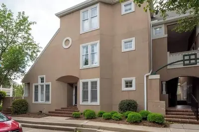 Image de Cozy 2-Bedroom condo in Charlotte University Area