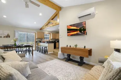 Image de 3br Pocono Family Home Near Camelback Kalahari Skiing Lakes Fire Pit