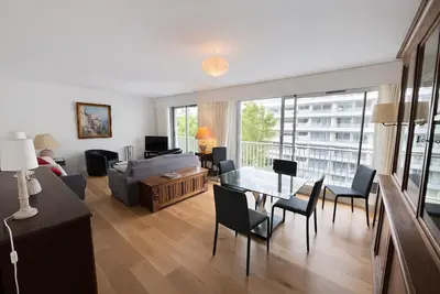 Image de Superbe appartement avec Garage à 5min de la Plage